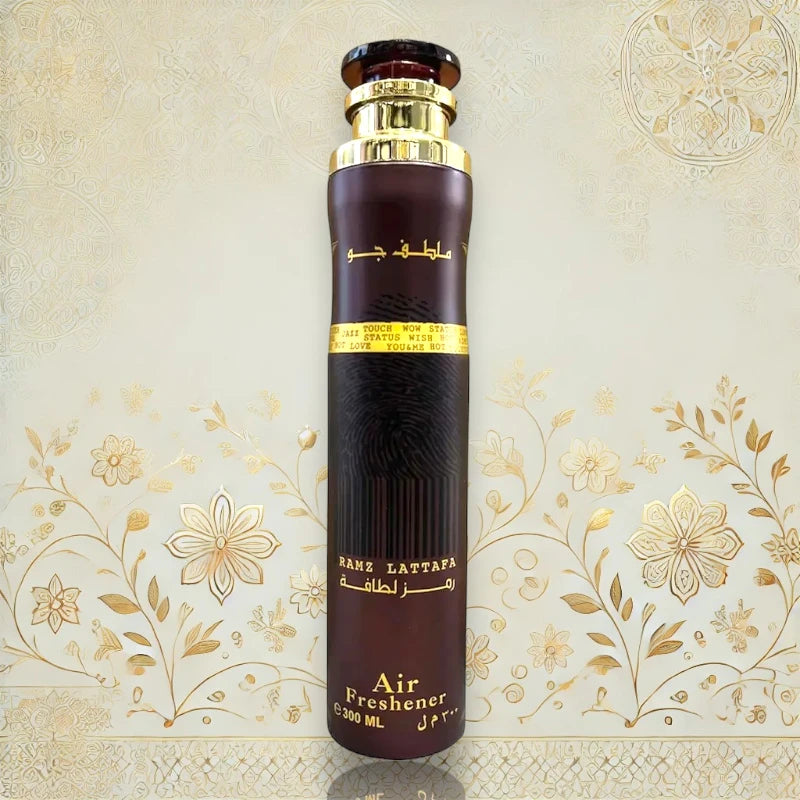 Lattafa Ramz Gold Raumspray – Fruchtiger Raumduft mit Apfel, Amber und Ylang-Ylang. Luxuriöser Lufterfrischer für stilvolle Räume.