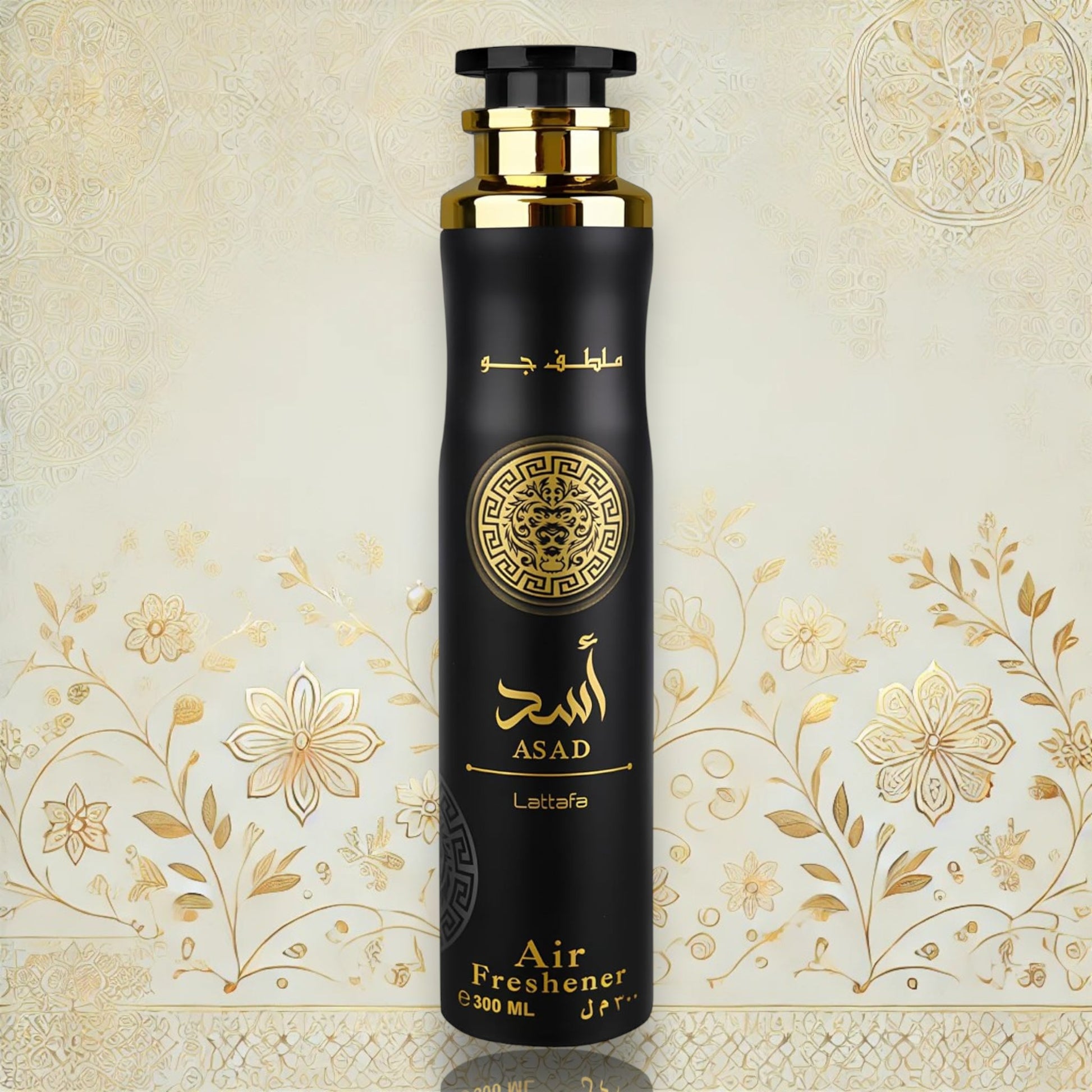 Lattafa Asad Raumspray mit frisch-holzigem Duftprofil aus Ananas, Tabak, Kaffee und Vanille