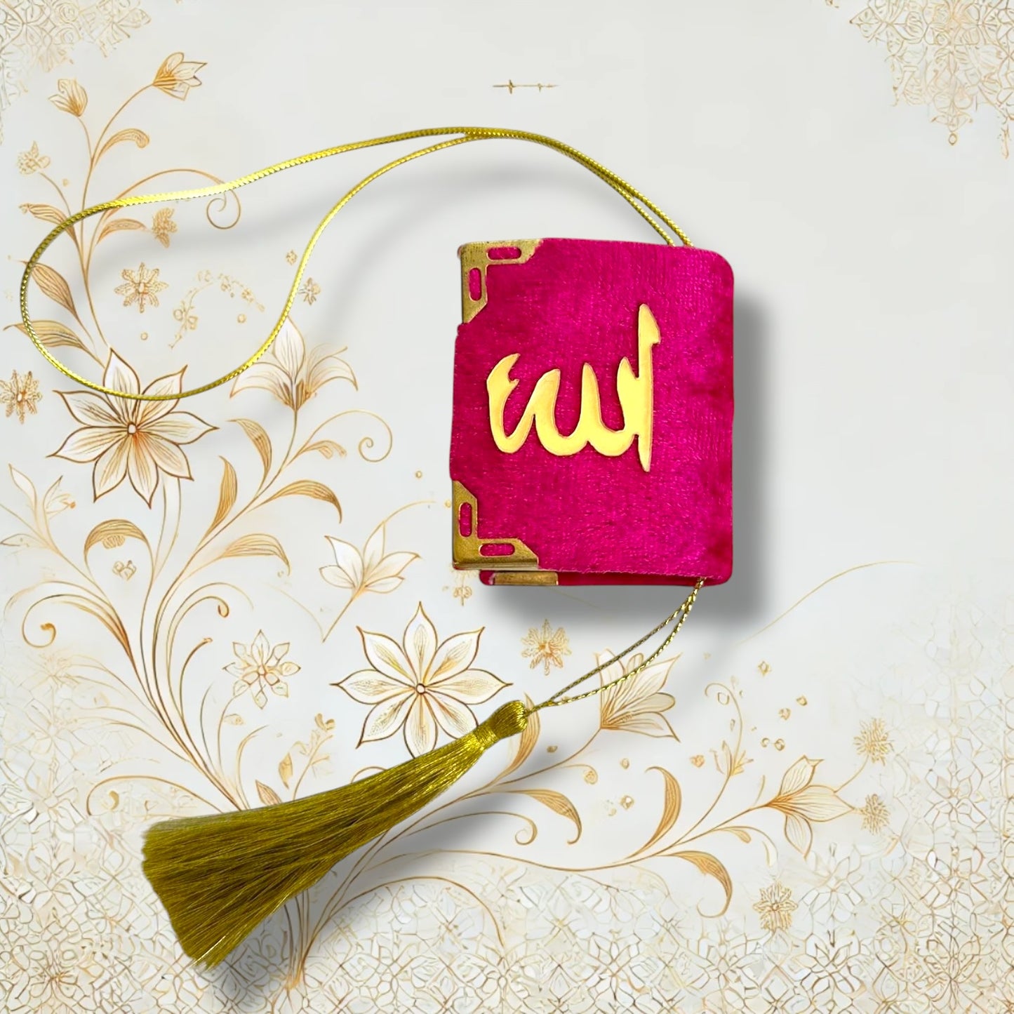 Auto-Anhänger mit vollständigem Quran, pinkfarbener Samteinband mit goldener „Allah“-Schrift und Troddel