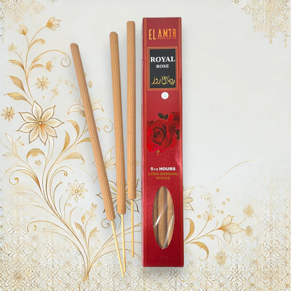 Erlebe die Eleganz der Rose in ihrer intensivsten Form. Royal Rose entfaltet ein sinnlich-blumiges Aroma, das Romantik und Ruhe in deine Räume bringt – langanhaltend und stilvoll.

