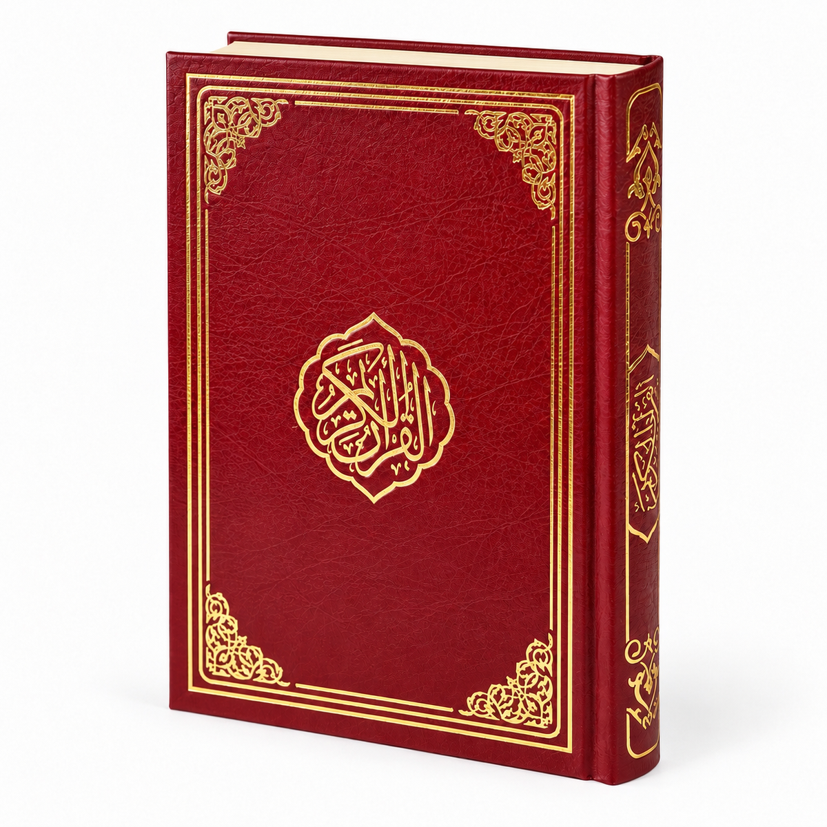 Arabischer Koran im roten Hardcover mit goldfarbenen Ornamenten auf weißem Hintergrund